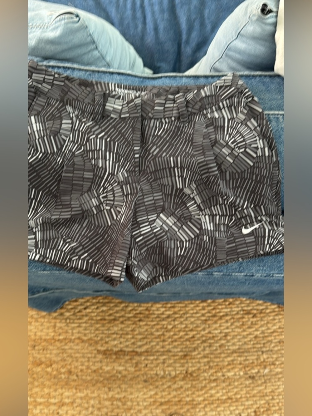 Nike Golf Women's Black & White Geometric Shorts Dri-Fit